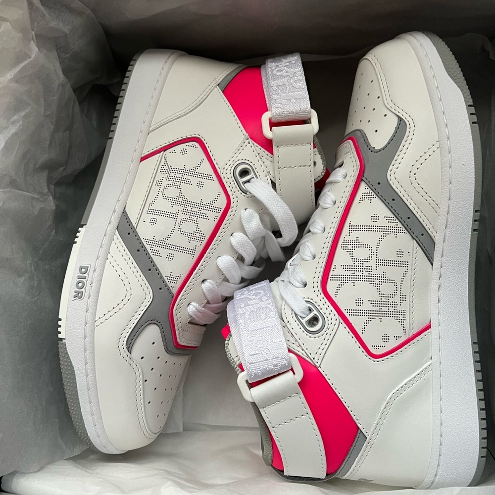 Women’s Pink Dior Oblique sneakers in size 39. - Picture 4 of 11